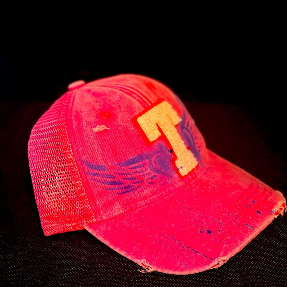 Distress cap